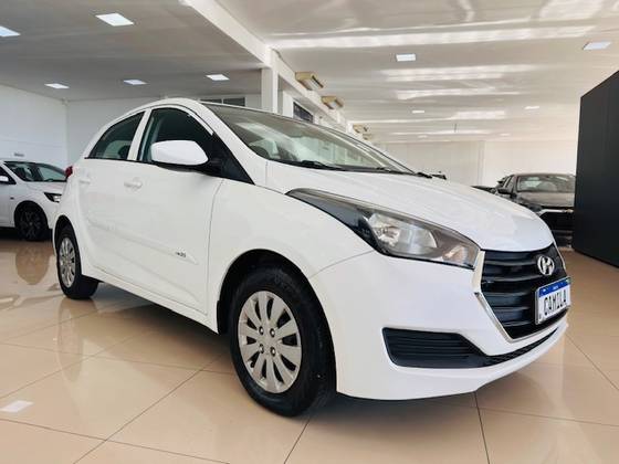 HYUNDAI HB20 1.0 COMFORT 12V FLEX 4P MANUAL HYUNDAI HB20 1.0 COMFORT 12V FLEX 4P MANUAL